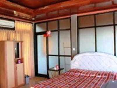 Soka Indah Restaurant & Bungalows Selemadeg  Екстер'єр фото