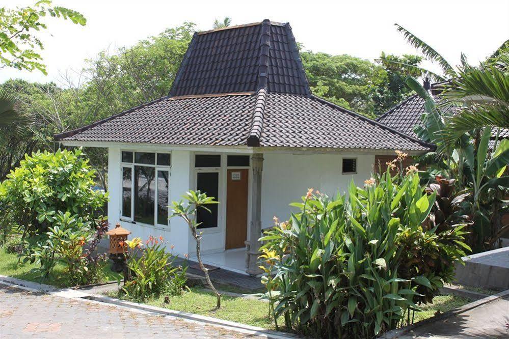Soka Indah Restaurant & Bungalows Selemadeg  Екстер'єр фото