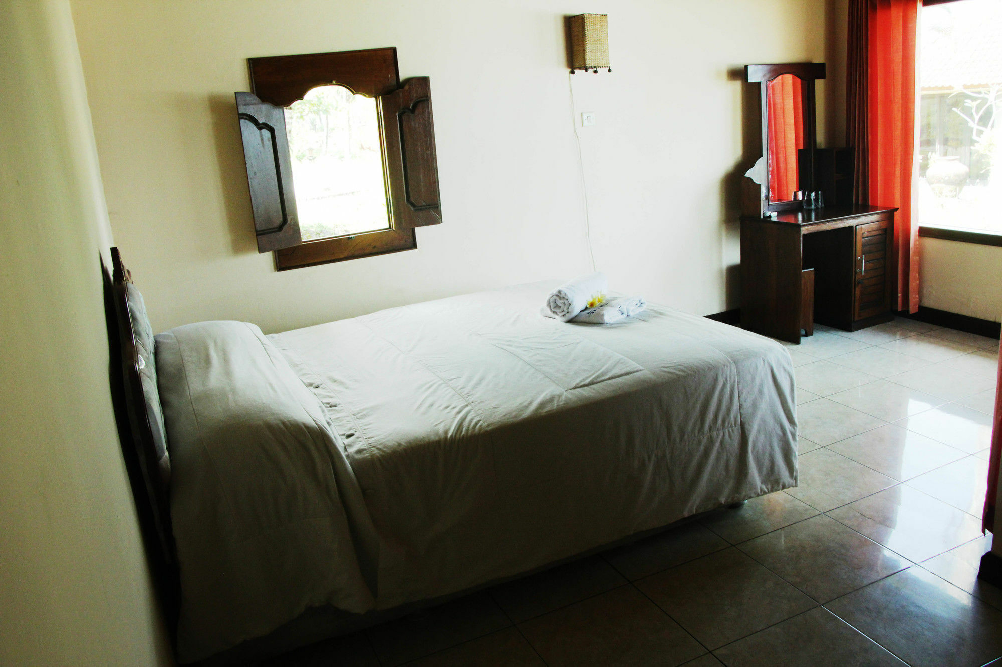 Soka Indah Restaurant & Bungalows Selemadeg  Екстер'єр фото